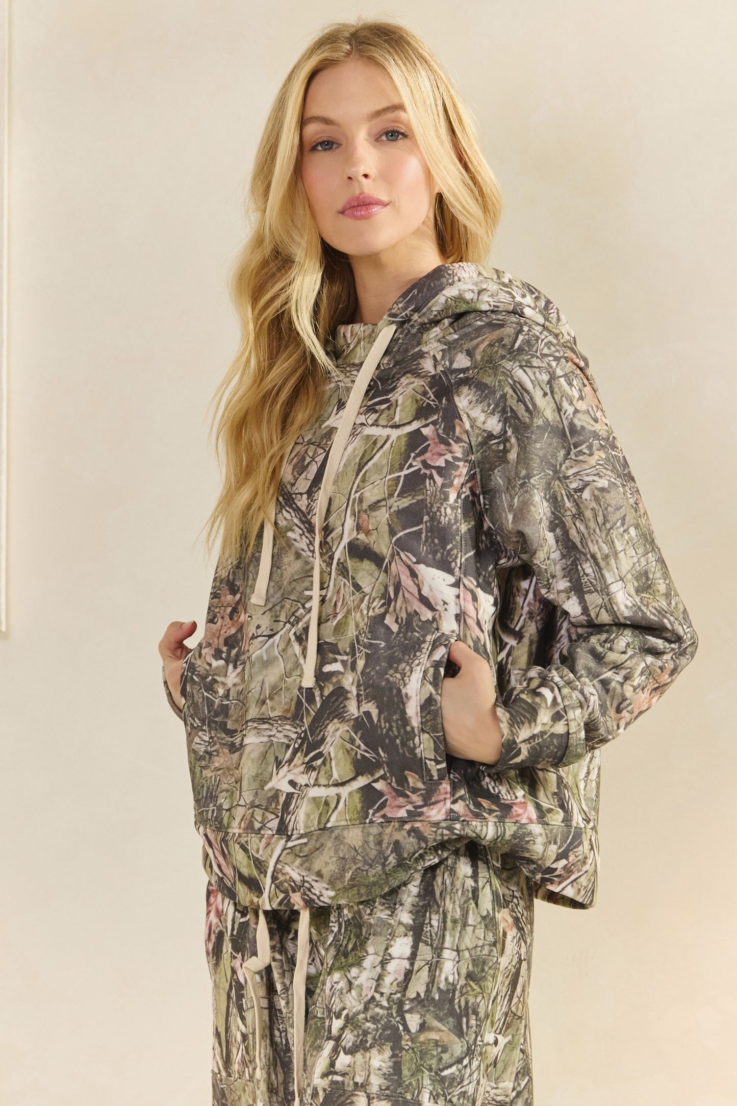 Camo Pattern Hoodie Sweatshirt