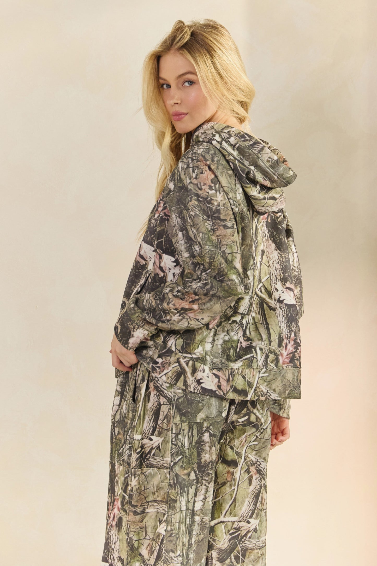 Camo Pattern Hoodie Sweatshirt