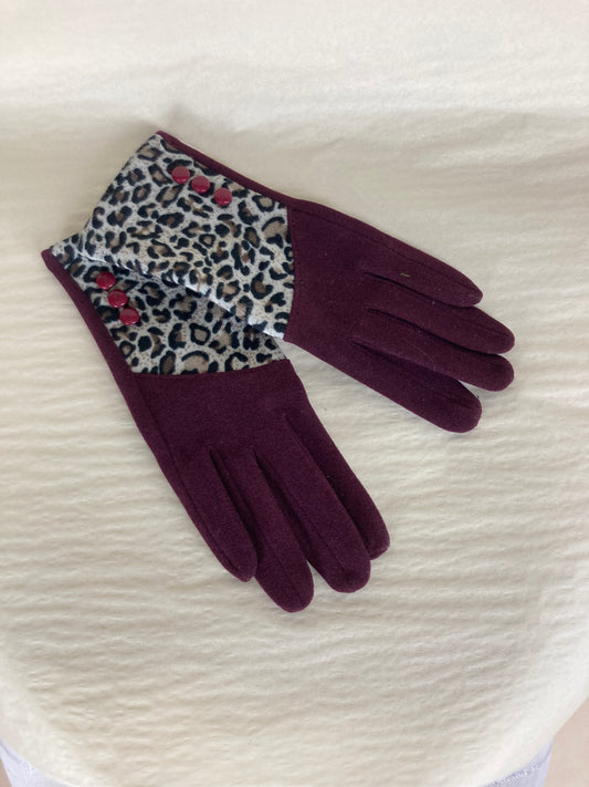 Leopard Button Gloves